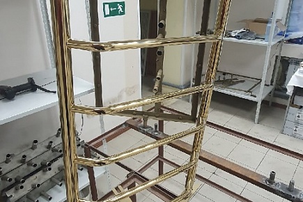 Полотенцесушители в золотом цвете Полотенцесушители в золотом цвете